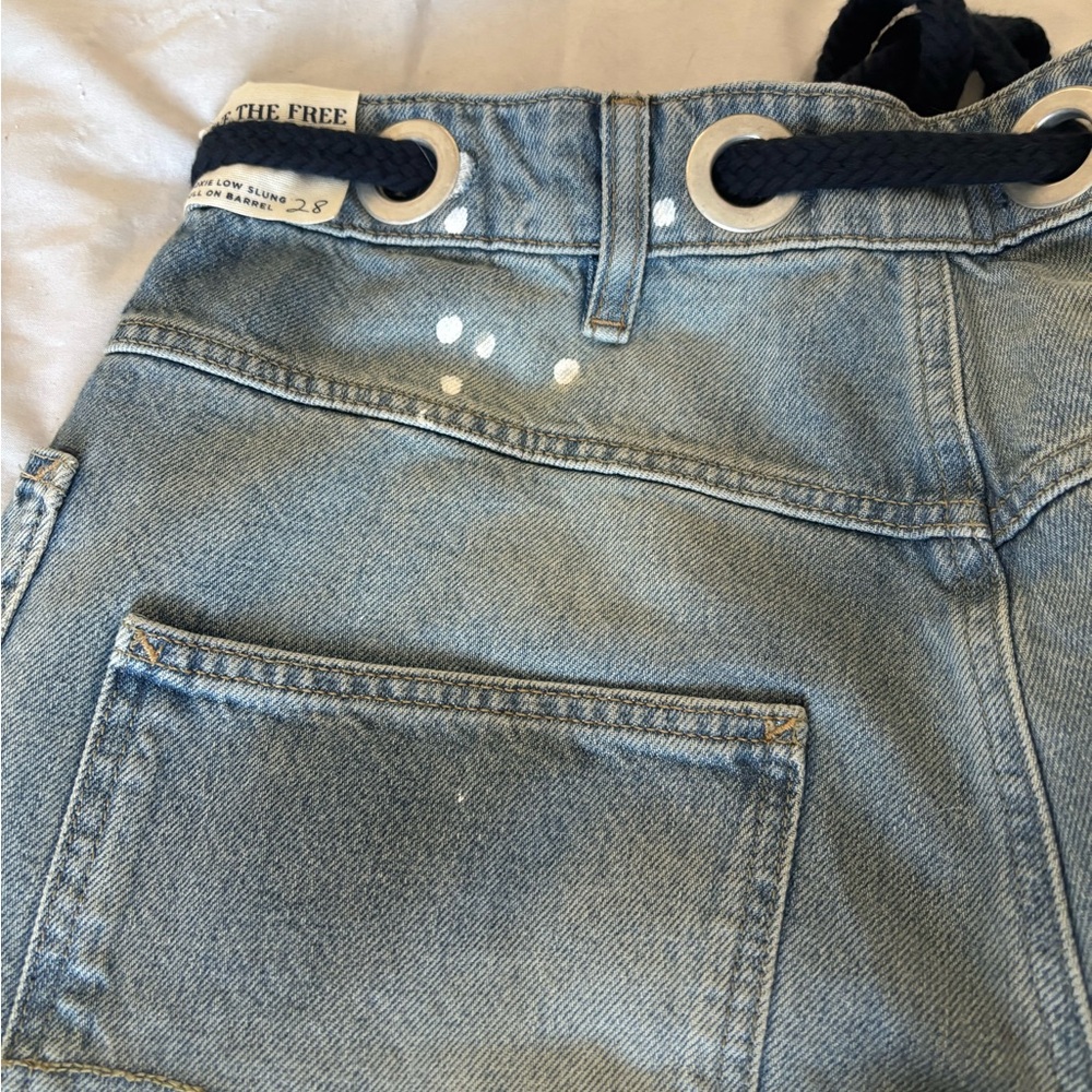 We The Free Light Blue Boyfriend Jeans with White Paint Splatter - Picture 4 of 5